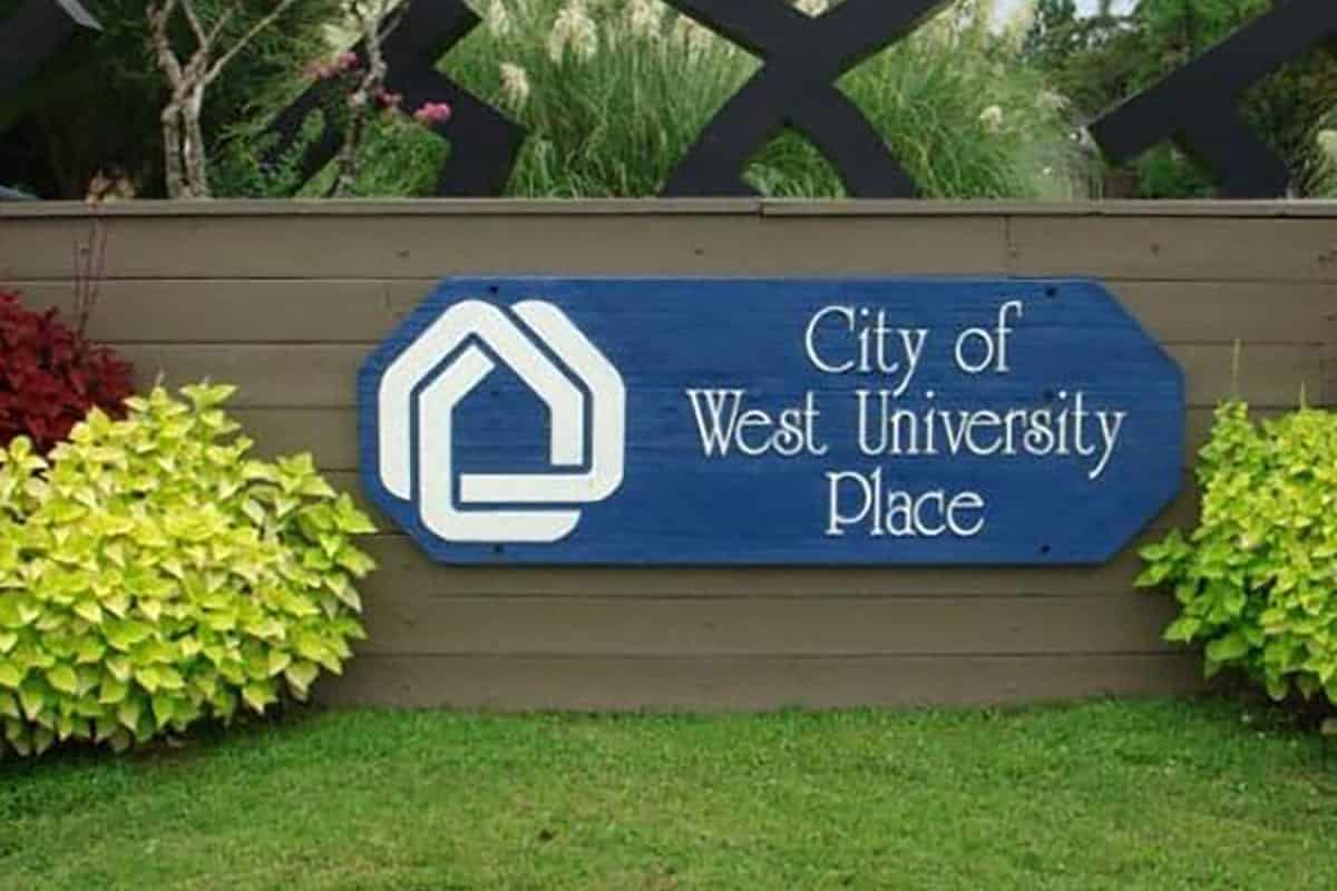 Downunda Pools serving West University Place, Texas