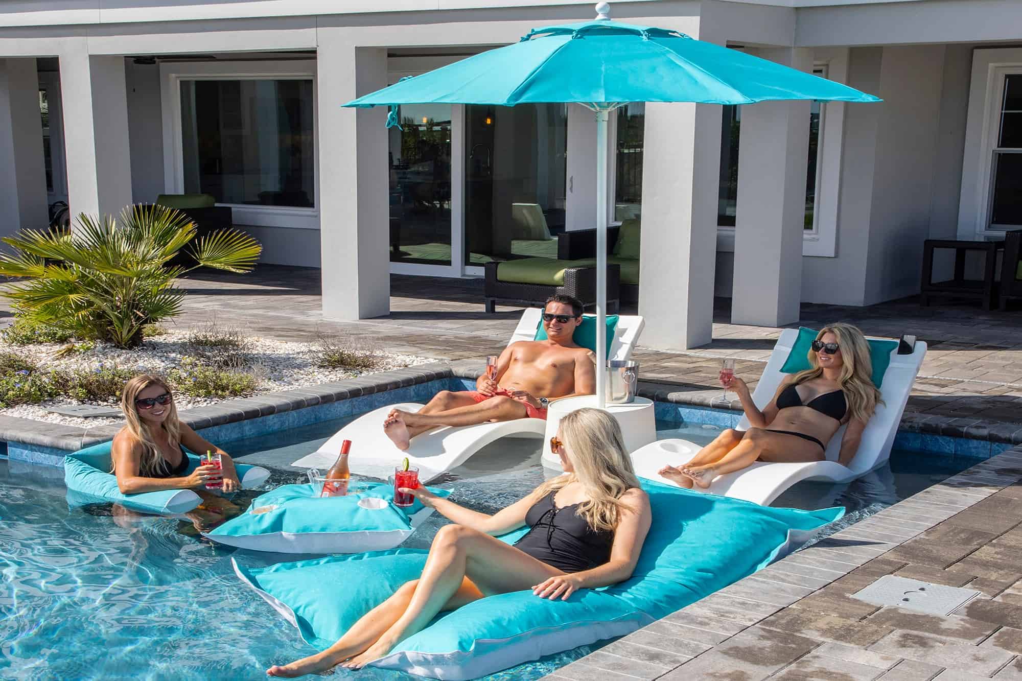 In Pool Ledge Lounger, Houston