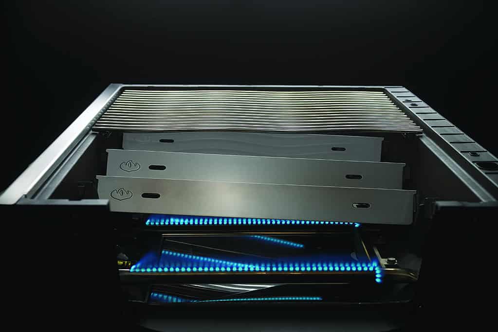 Napoleon-Grills-p500-pro500-cooking-system-cutaway-4